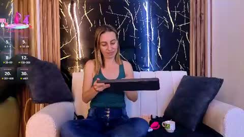 starlight_mature23_aws online show from July 18, 2026, 8:45 pm