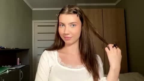Kely online show from July 14, 2026, 4:34 pm