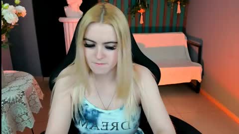 stef_nicks online show from May 22, 2026, 9:04 am