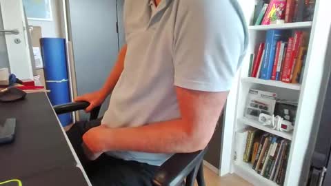 steiferpimmel online show from June 5, 2026, 8:42 am
