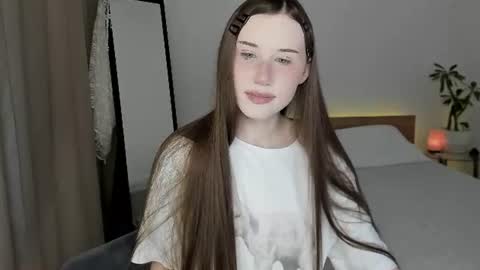 stella_sunny online show from July 16, 2026, 1:17 pm