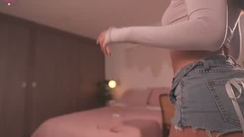 stephania_let online show from July 24, 2026, 2:37 pm