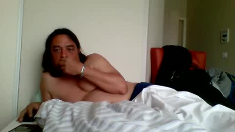 stevefromfrance online show from May 3, 2026, 6:52 am