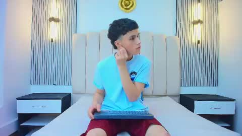 stiven_cooper2 online show from June 25, 2026, 12:20 pm