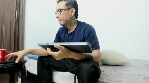 stiven_trainer online show from June 29, 2026, 1:01 am