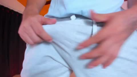 strosa_ online show from February 21, 2025, 3:01 am