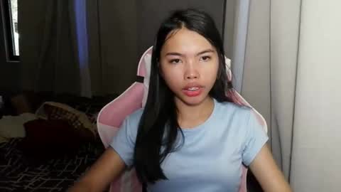 Snapshot of sugar_holly96 chatting on May 10, 2026, 5:12 am sugar_holly96 online show from May 10, 2026, 5:12 am