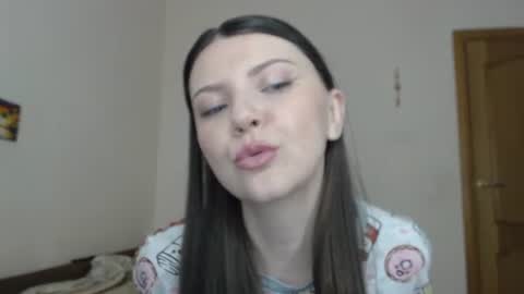 SugarTati online show from June 10, 2026, 7:57 pm