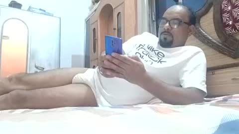suitfetish72 online show from June 14, 2026, 7:05 pm