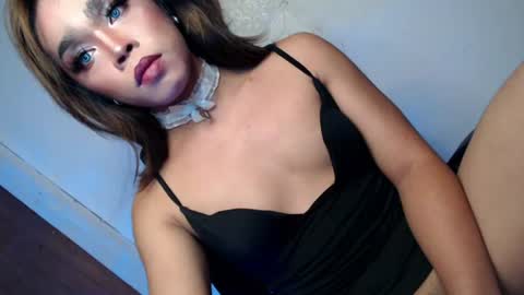sultry_sirenxx online show from June 24, 2026, 4:17 pm