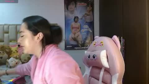 Snapshot of sunflower_dance chatting on July 2, 2026, 11:33 pm Jeraldine online show from July 2, 2026, 11:33 pm