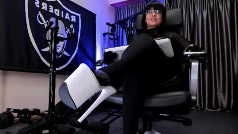 Sir Danny  Mistress Cleo  online show from June 27, 2026, 6:57 pm