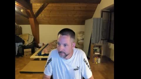 Snapshot of supersquirrel81 chatting on July 17, 2026, 10:25 pm supersquirrel81 online show from July 17, 2026, 10:25 pm