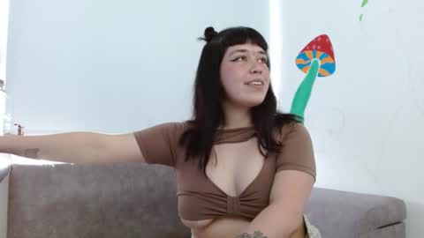 sweet_ferr online show from July 27, 2026, 8:27 pm
