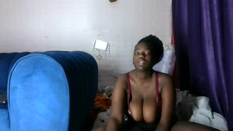 sweet_hennessey online show from June 28, 2026, 11:49 am