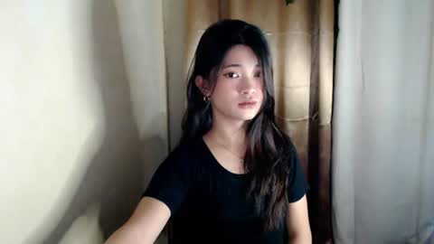 sweet_nylia online show from July 17, 2026, 9:05 am