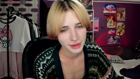 kira online show from July 28, 2026, 6:42 pm