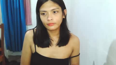 sweet_roela online show from July 1, 2026, 2:40 pm