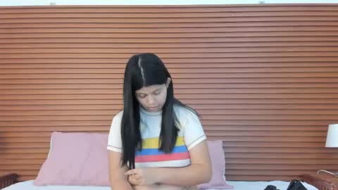 sweetandwilld online show from July 7, 2026, 7:18 pm