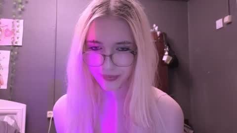 sweetcrystalll online show from July 21, 2026, 12:35 am