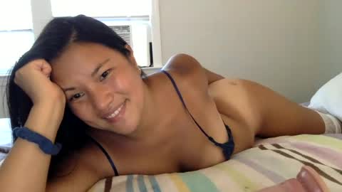 sweetlittleangela online show from July 23, 2026, 4:38 pm