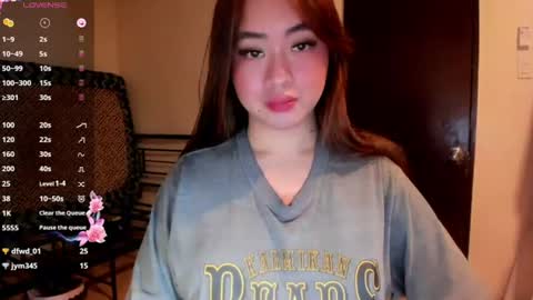 Zoe online show from July 14, 2026, 2:05 am