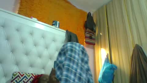 Novah girlie online show from June 1, 2026, 8:05 am