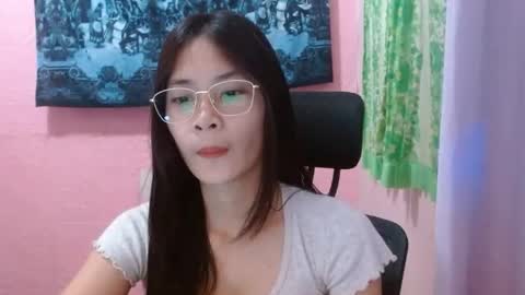 Mia online show from June 14, 2026, 5:09 am