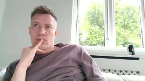 sweetsinner83 online show from June 16, 2026, 7:16 pm