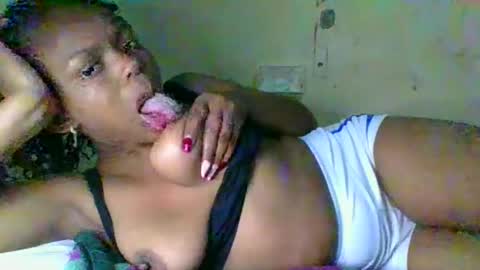 Snapshot of swit_seduction chatting on May 28, 2026, 4:37 pm swit_seduction online show from May 28, 2026, 4:37 pm