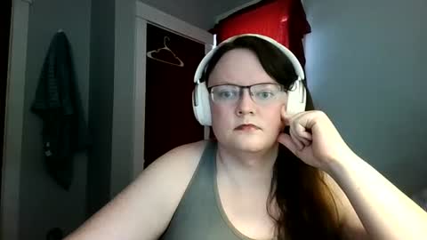 sylviexxxfun online show from July 25, 2026, 3:09 pm