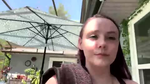 Jennah online show from June 17, 2026, 7:26 pm