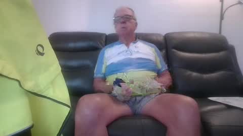 tacrunner66_ online show from July 27, 2026, 2:35 pm