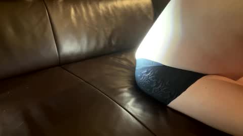 Snapshot of tall_shy_kitty chatting on February 15, 2026, 2:08 am tall_shy_kitty online show from February 15, 2026, 2:08 am