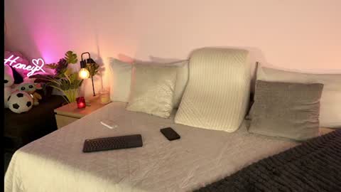Tamy online show from July 9, 2026, 2:48 am