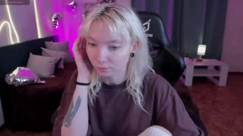tattoo_artbaby online show from May 29, 2026, 1:25 am