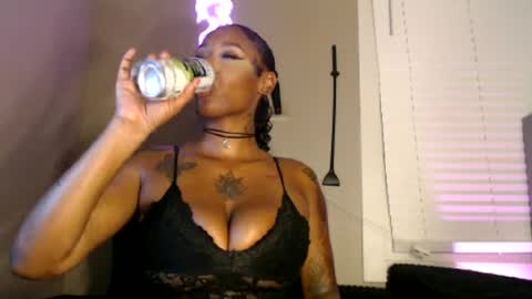 nyxxx online show from June 19, 2026, 2:38 am