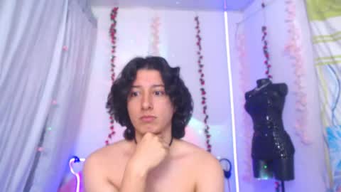Taylorsweet1111 online show from July 14, 2026, 10:21 am