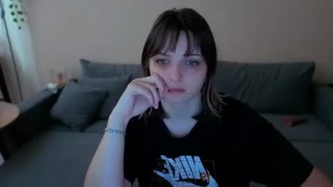 tender_meow online show from June 24, 2026, 12:15 pm