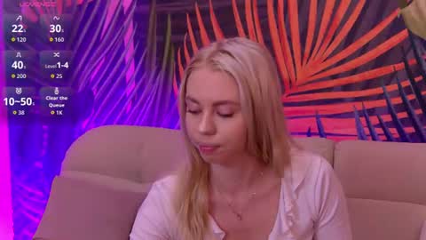 Snapshot of tessaadora chatting on July 20, 2026, 9:12 am Tessa online show from July 20, 2026, 9:12 am