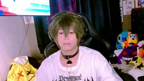 thebluesky_18 online show from June 6, 2026, 12:32 pm