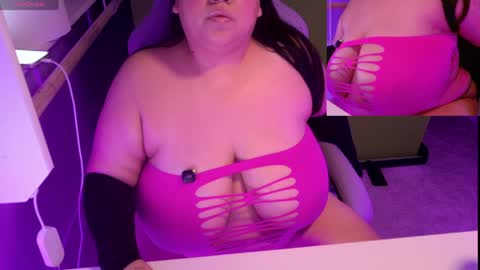 TheBouncingBetty online show from June 4, 2026, 6:47 pm