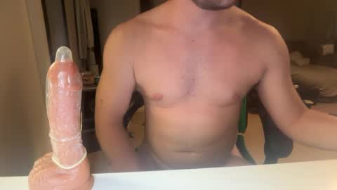 Snapshot of thegentdan chatting on July 27, 2026, 10:39 pm TheGent online show from July 27, 2026, 10:39 pm