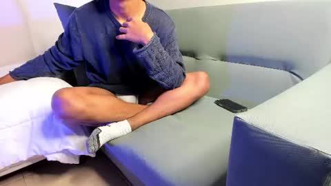 thiagovega_ online show from July 14, 2026, 4:06 am