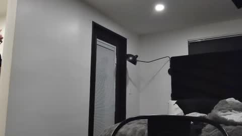 thiccbull12 online show from August 4, 2026, 9:56 am
