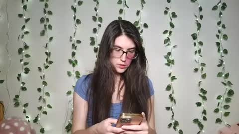 Snapshot of thistlefernsby chatting on July 7, 2026, 2:14 am thistlefernsby online show from July 7, 2026, 2:14 am