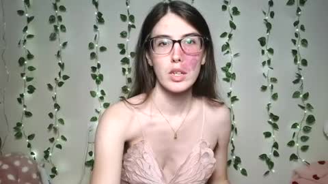 Snapshot of thistlefernsby chatting on July 8, 2026, 2:27 am thistlefernsby online show from July 8, 2026, 2:27 am