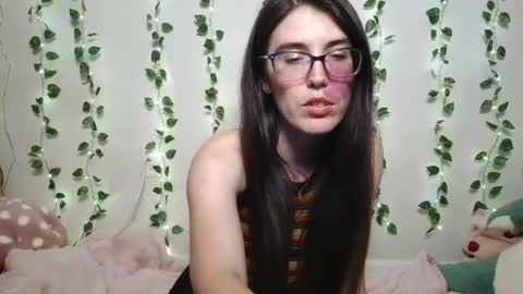Snapshot of thistlefernsby chatting on July 22, 2026, 1:30 am thistlefernsby online show from July 22, 2026, 1:30 am