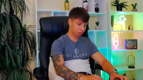 thomas_edisonn online show from July 1, 2026, 7:21 am