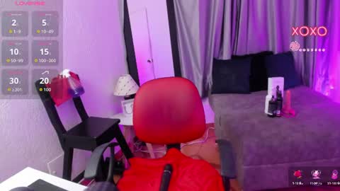 tiinajonus_ online show from June 16, 2026, 4:37 am